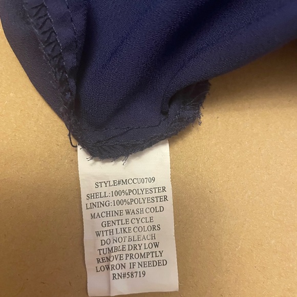 Beautiful Bohemian Print Women's Top. 3/4 sleeves and built in royal blue tank. - Picture 5 of 5